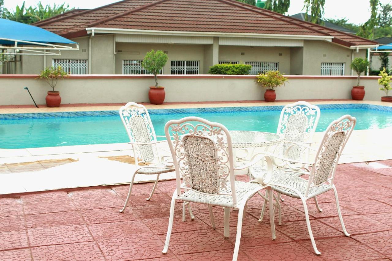 Avon Apartments Lilongwe Buitenkant foto